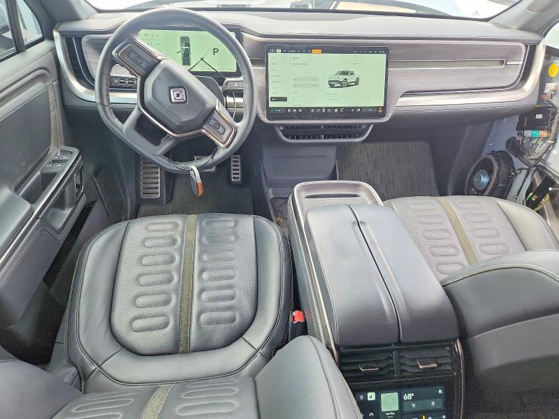 7FCTGAAA9PN019563 2023 Rivian R1T photo no. 8