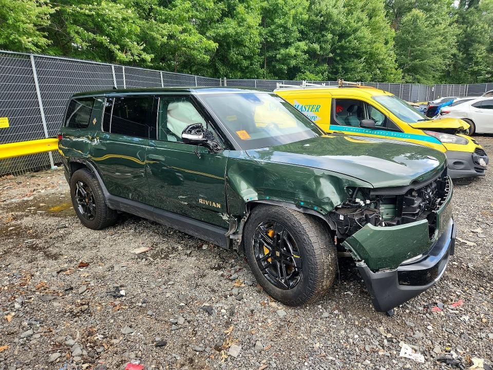 7PDSGABA4PN017440 2023 Rivian R1S photo no. 4