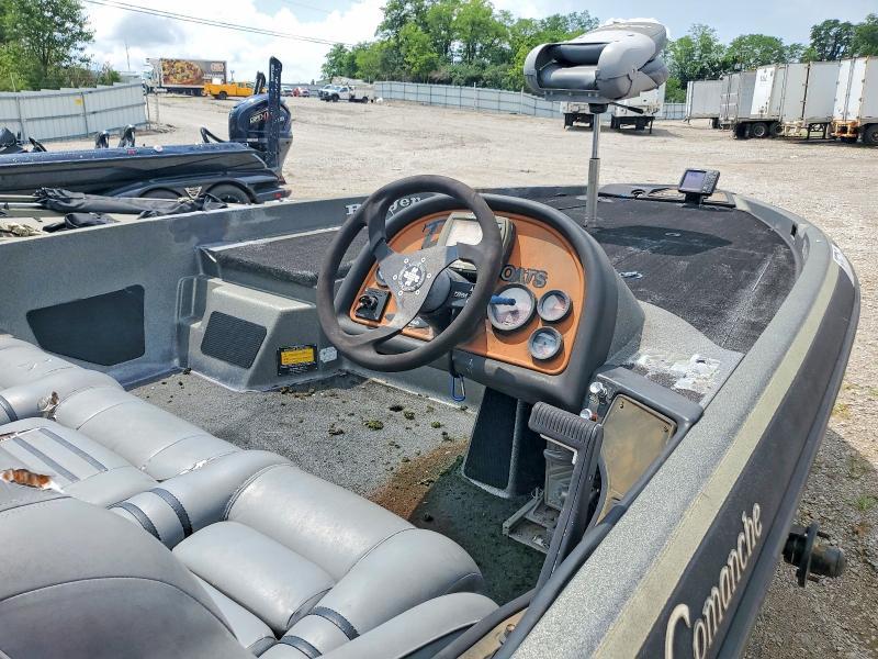 5Y359B000 2000 Ranger BOAT photo no. 5