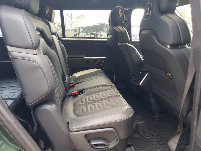 7PDSGABLXPN020988 2023 Rivian R1S photo no. 11