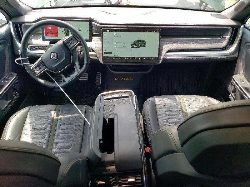 7PDSGABLXPN020988 2023 Rivian R1S photo no. 8