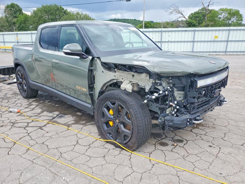 7FCTGAAL8NN002848 2022 Rivian R1T photo no. 4