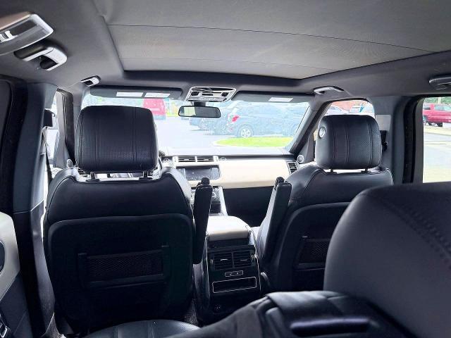 SALWR2VF8GA561603 2016 Land Rover Range Rover photo no. 9