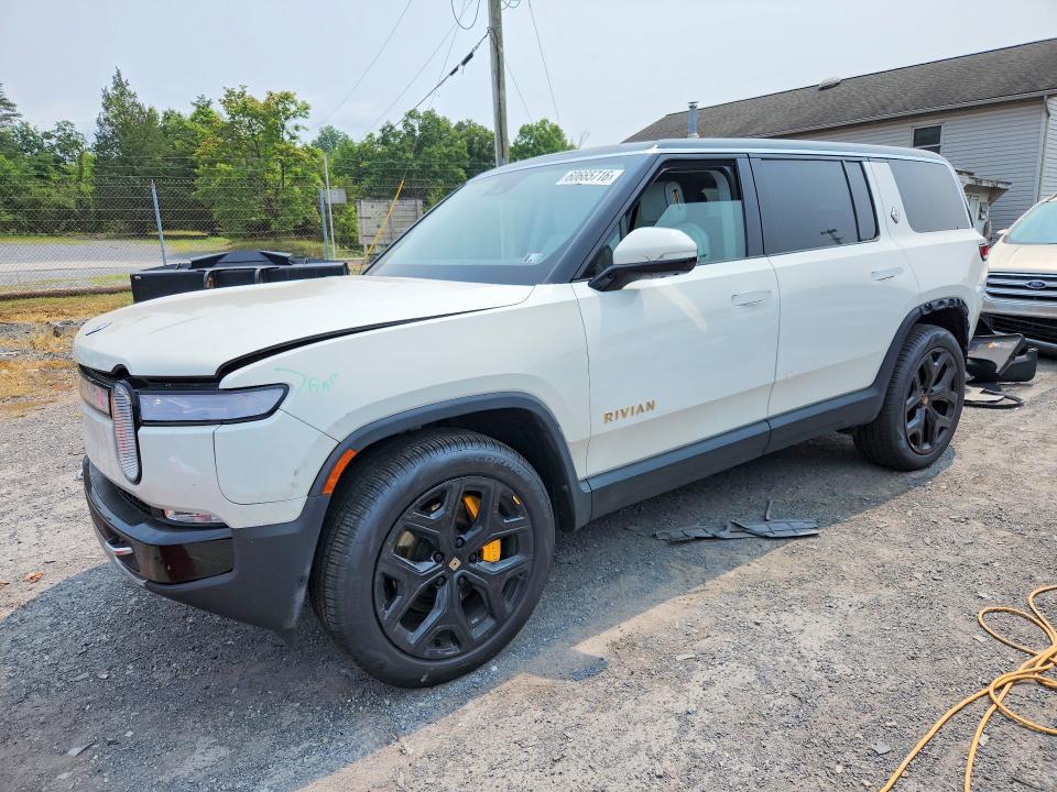 7PDSGABA3PN026999 2023 Rivian R1S photo no. 1