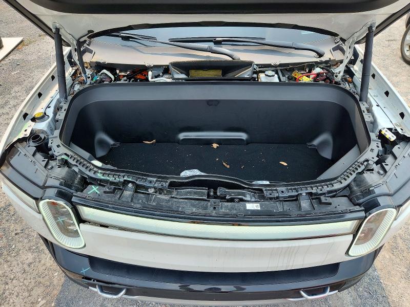 7PDSGABA3PN026999 2023 Rivian R1S photo no. 12