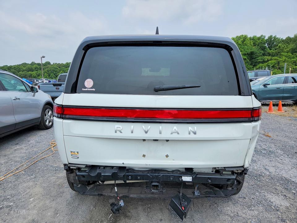 7PDSGABA3PN026999 2023 Rivian R1S photo no. 6