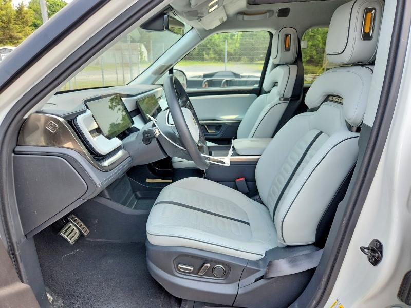 7PDSGABA3PN026999 2023 Rivian R1S photo no. 7