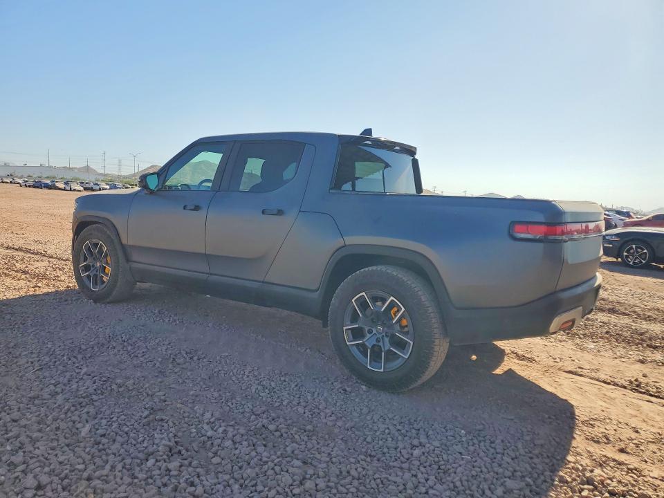 7FCTGAAL1NN006224 2022 Rivian R1T photo no. 2