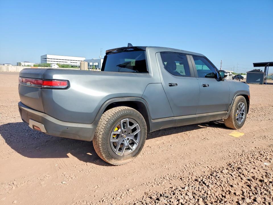 7FCTGAAL1NN006224 2022 Rivian R1T photo no. 3