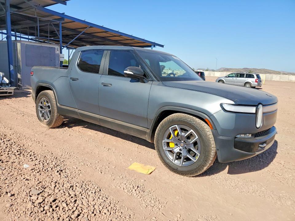 7FCTGAAL1NN006224 2022 Rivian R1T photo no. 4