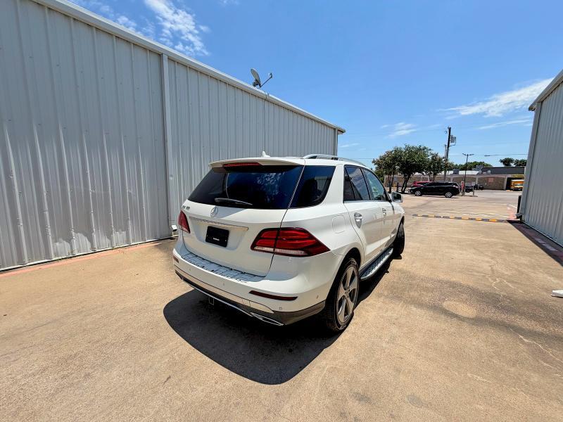 4JGDA5JB1HA938358 2017 Mercedes-Benz GLE-Class photo no. 4