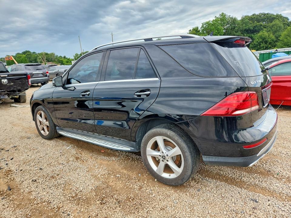 4JGDA5JB0HA964269 2017 Mercedes-Benz GLE-Class photo no. 2