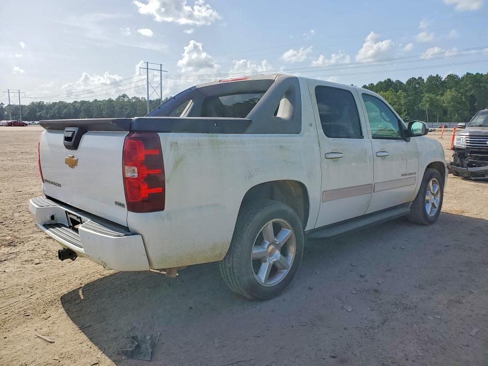 3GNNCFE00AG132544 2010 Chevrolet Avalanche photo no. 3