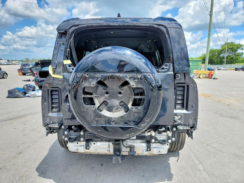 SALEXFEU6R2294885 2024 Land Rover Defender photo no. 6