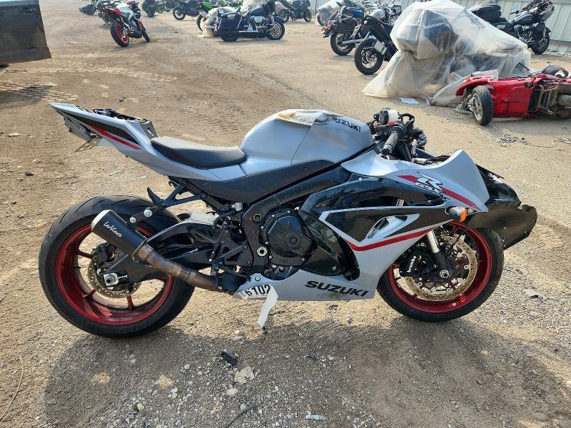 JS1DM11B2R7100255 2024 Suzuki GSX-R1000 photo no. 1