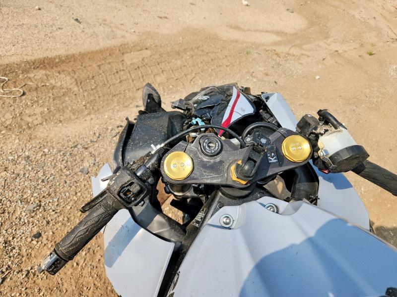 JS1DM11B2R7100255 2024 Suzuki GSX-R1000 photo no. 7