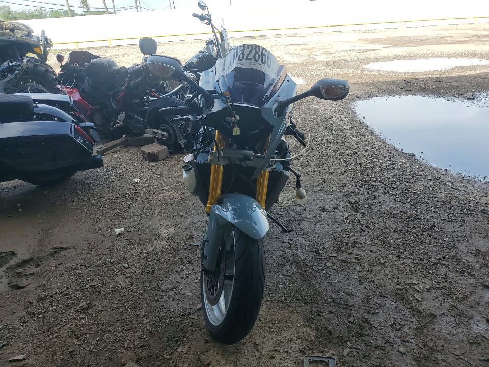 JS1GR7MA3J2100870 2018 Suzuki GSX-R750 photo no. 2
