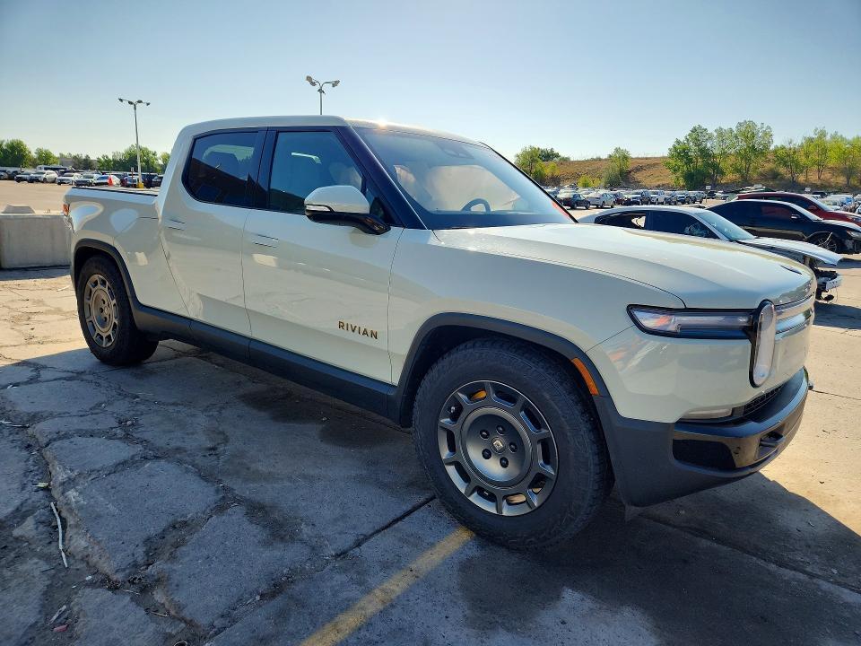 7FCTGCAA1SN041349 2025 Rivian R1T photo no. 4