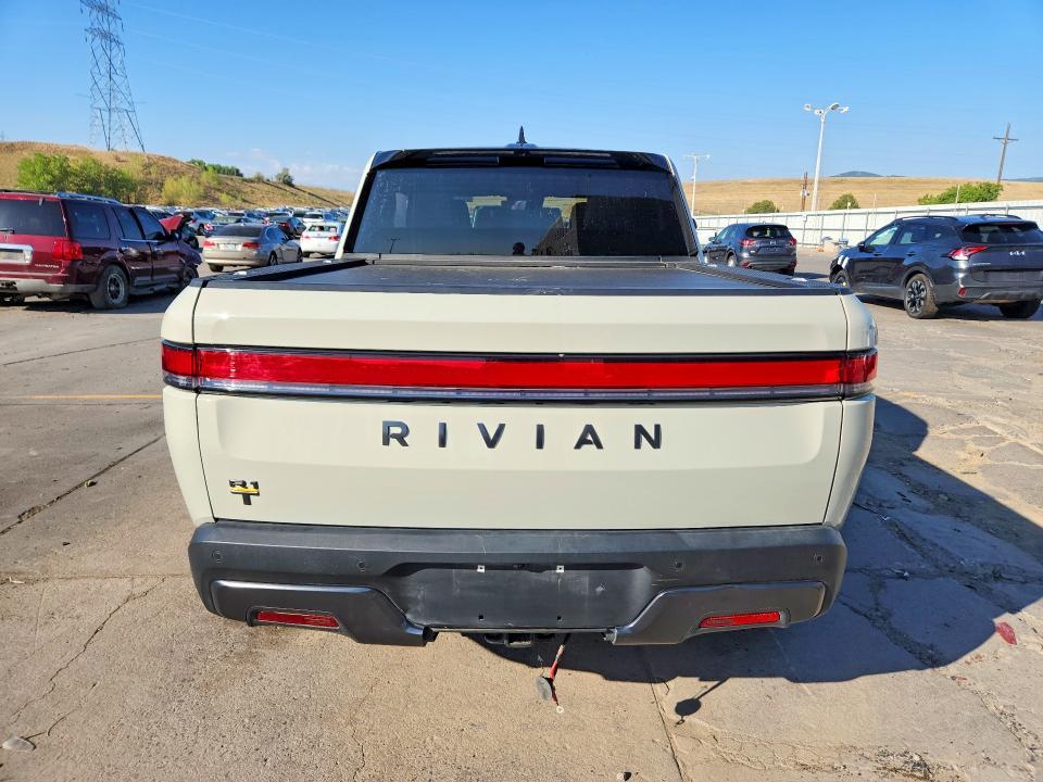 7FCTGCAA1SN041349 2025 Rivian R1T photo no. 6