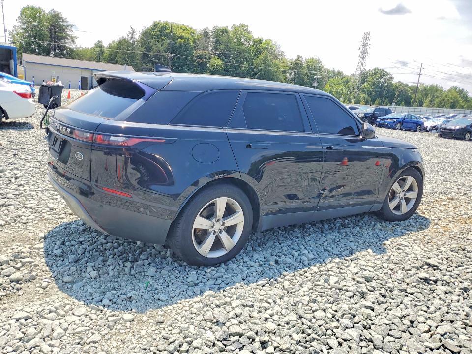 SALYB2RV9JA713300 2018 Land Rover Range Rover photo no. 3