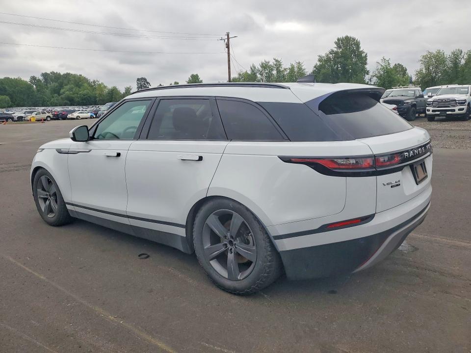 2018 Land Rover Range Rover — VIN SALYB2RV1JA747179, фото 2