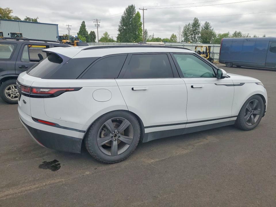 2018 Land Rover Range Rover — VIN SALYB2RV1JA747179, фото 3