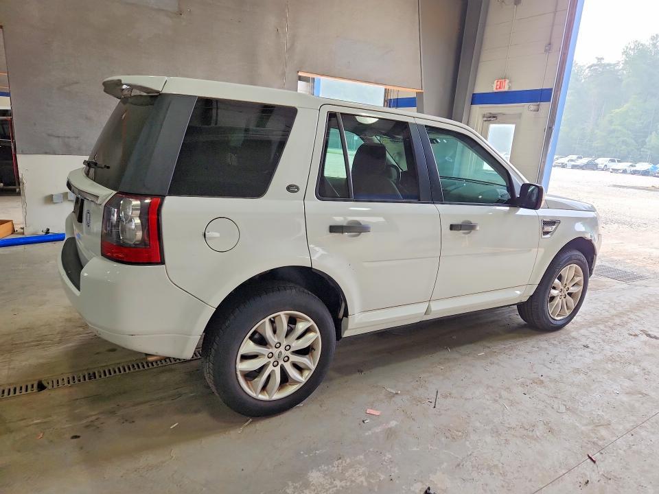 SALFR2BN0BH222264 2011 Land Rover LR2 photo no. 3