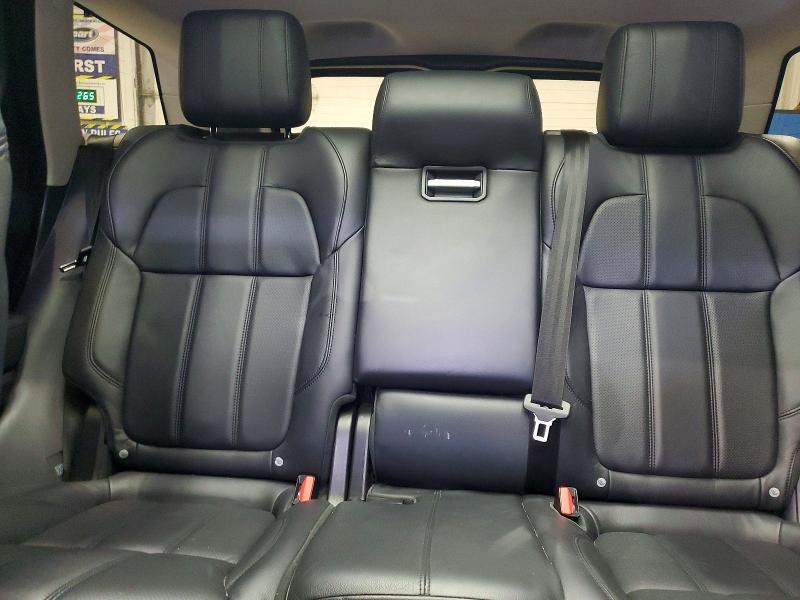 SALWG2FV4HA675854 2017 Land Rover Range Rover photo no. 10