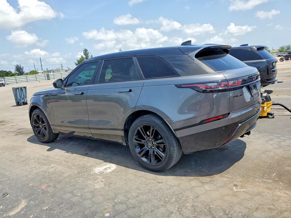 SALYL2RX8JA709950 2018 Land Rover Range Rover photo no. 2