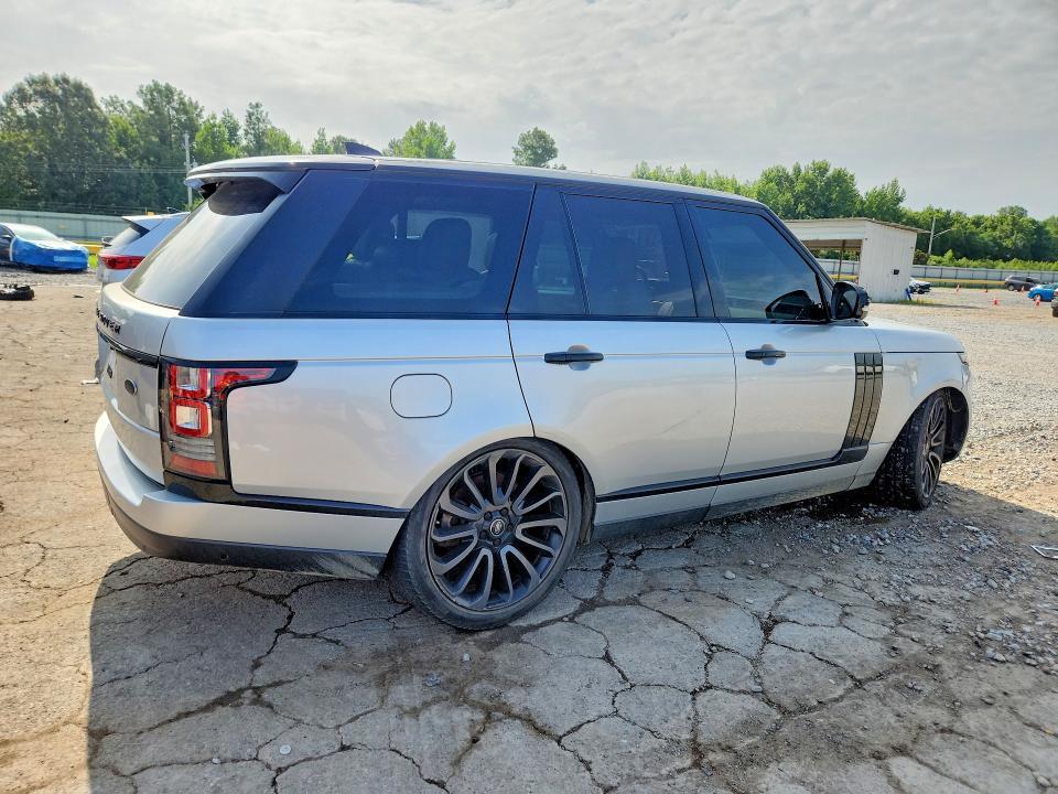 SALGS2FV3HA370610 2017 Land Rover Range Rover photo no. 3
