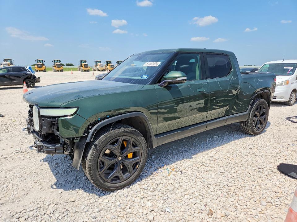 7FCTGAAA8PN000888 2023 Rivian R1T photo no. 1