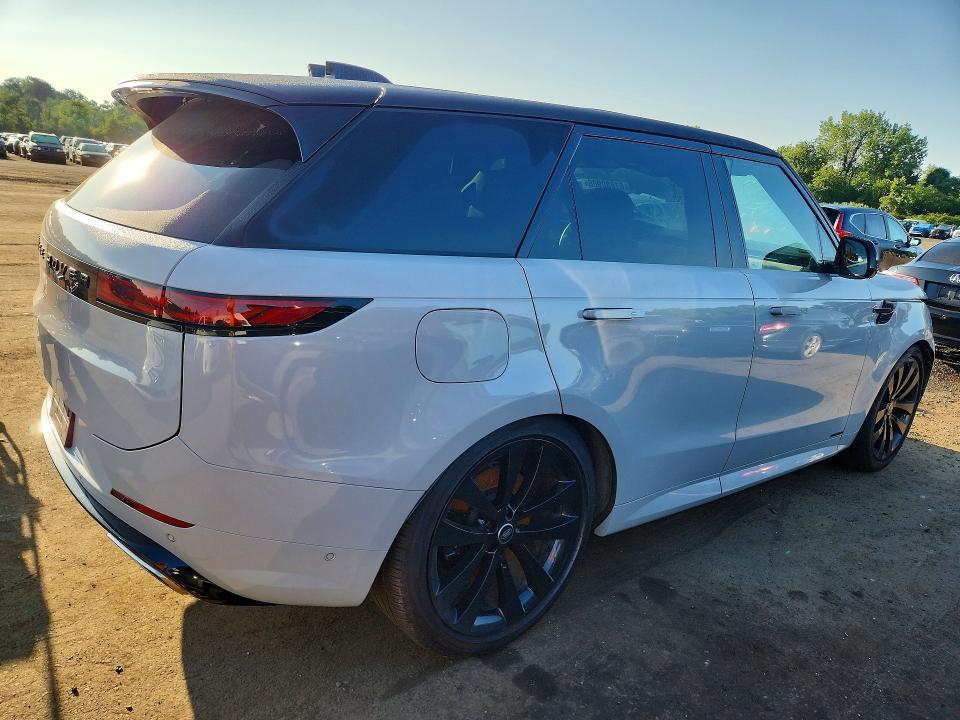 2024 Land Rover Range Rover — VIN SAL119F45RA408199, şəkil 3