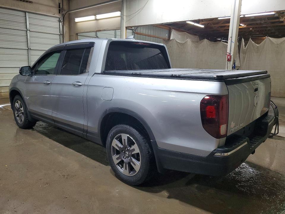 5FPYK3F63HB014361 2017 Honda Ridgeline photo no. 2