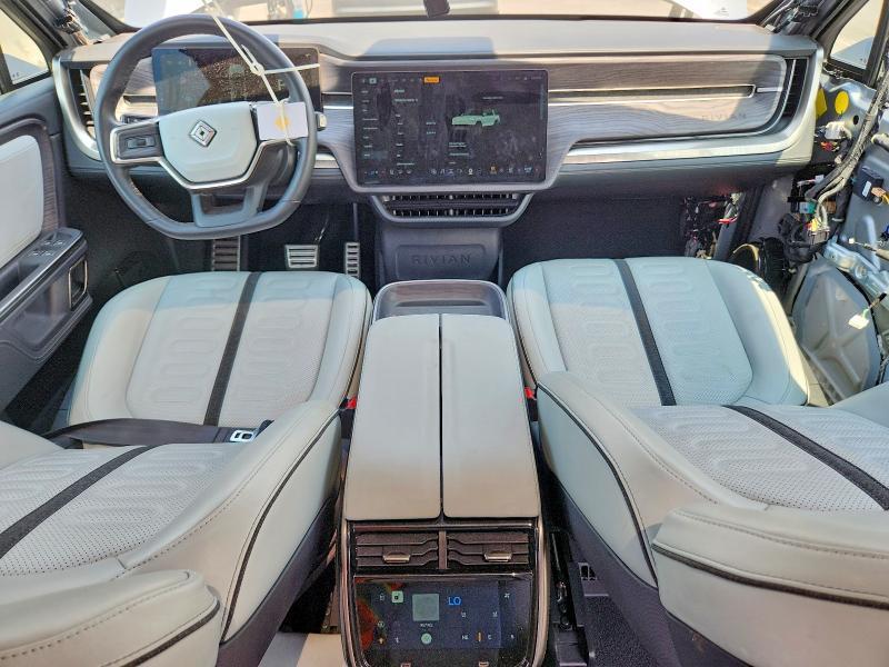 7PDSGCBA9RN041425 2024 Rivian R1S photo no. 8