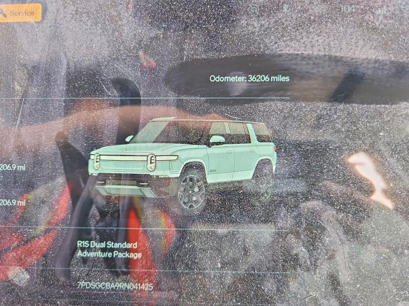 7PDSGCBA9RN041425 2024 Rivian R1S photo no. 9