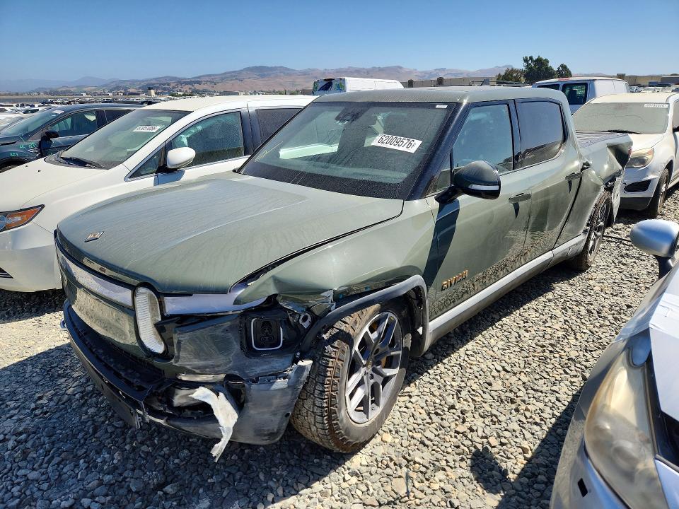 7FCTGAAL4NN004385 2022 Rivian R1T photo no. 1