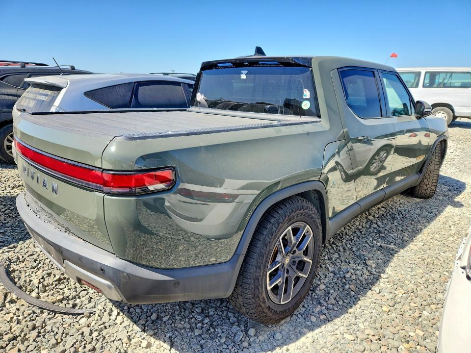 7FCTGAAL4NN004385 2022 Rivian R1T photo no. 3