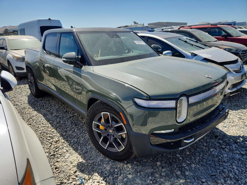 7FCTGAAL4NN004385 2022 Rivian R1T photo no. 4