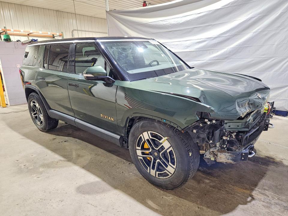 7PDSGABL9NN002253 2022 Rivian R1S photo no. 4