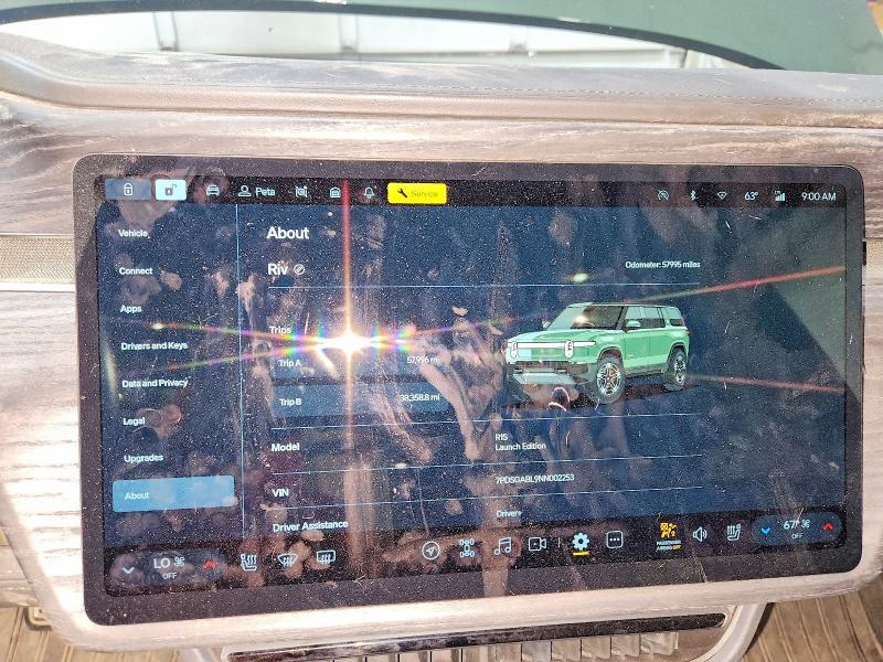 7PDSGABL9NN002253 2022 Rivian R1S photo no. 9