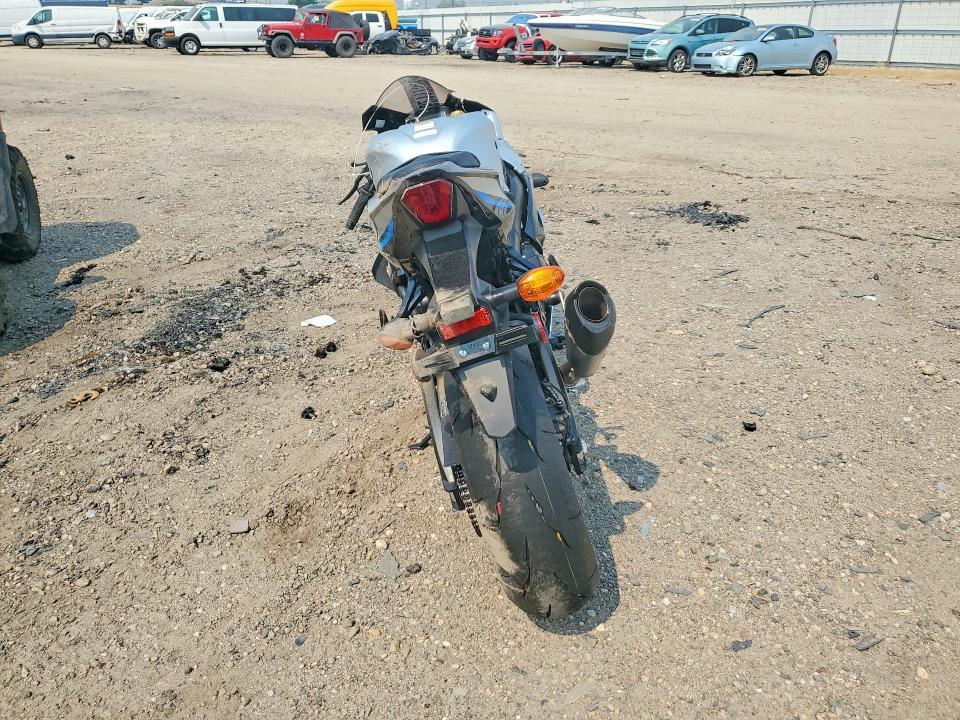 JS1DM11B8S7100363 2025 Suzuki GSX-R1000 photo no. 4