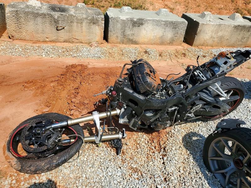 JS1GN7DA372103613 2007 Suzuki GSX-R600 photo no. 3