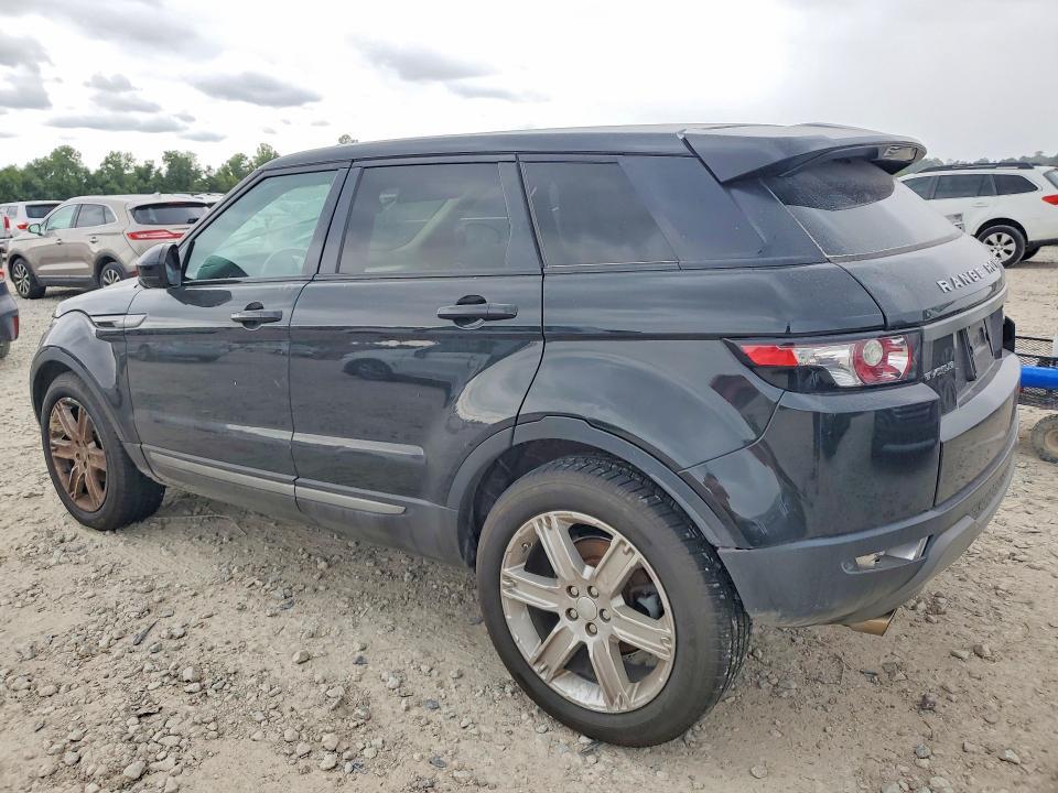 SALVP2BGXFH070230 2015 Land Rover Range Rover photo no. 2