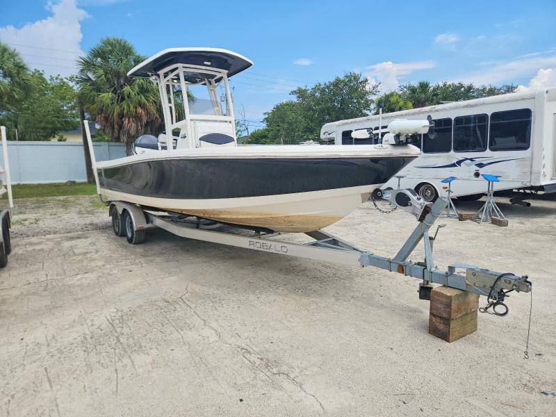 R0BK0115H415 2015 Robalo/us Marine 246 photo no. 1