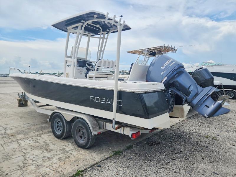 R0BK0115H415 2015 Robalo/us Marine 246 photo no. 3