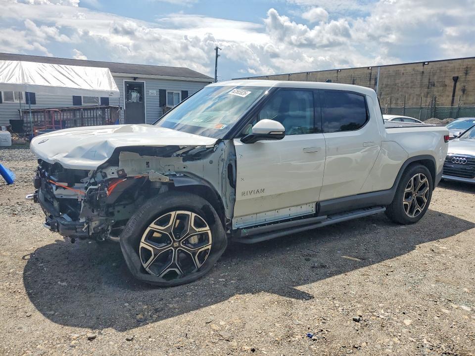 7FCTGBAA0SN039005 2025 Rivian R1T photo no. 1