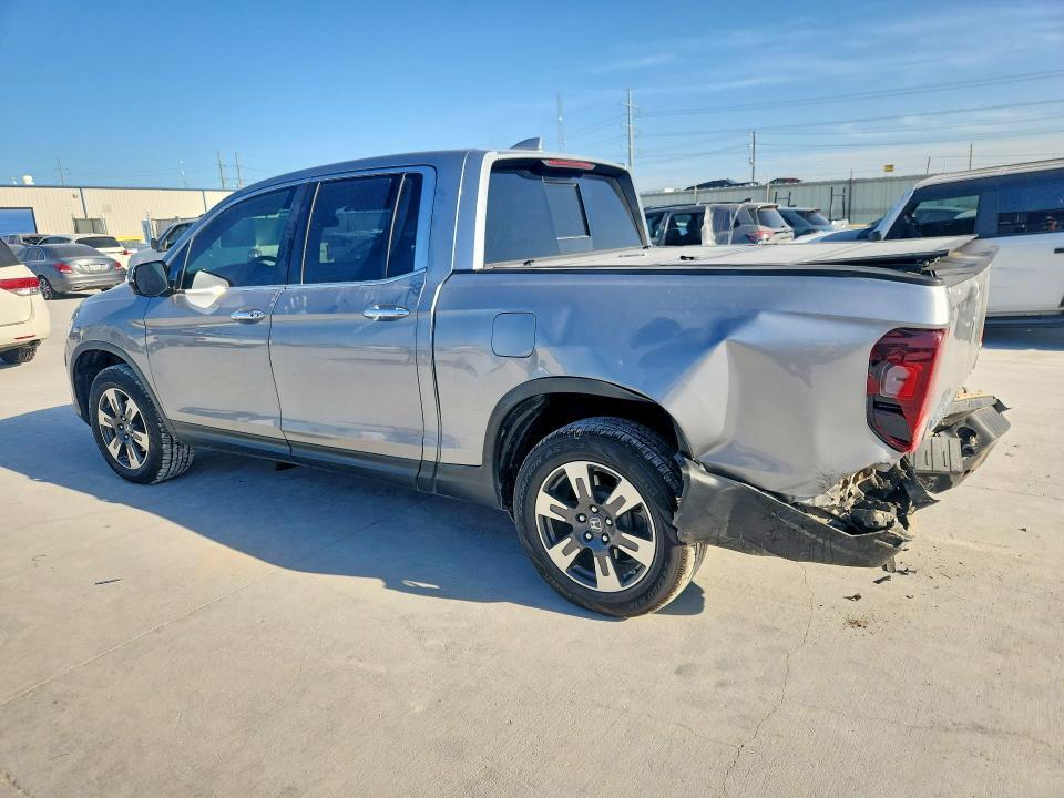5FPYK3F72JB013779 2018 Honda Ridgeline photo no. 2