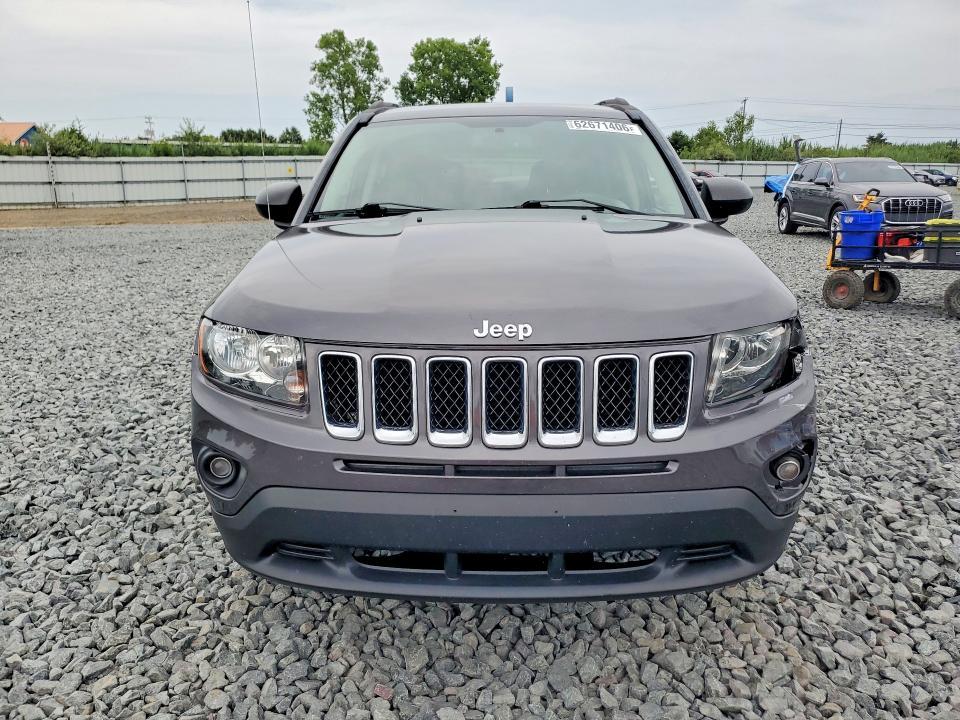 1C4NJDBB8GD556875 2016 Jeep Compass photo no. 5