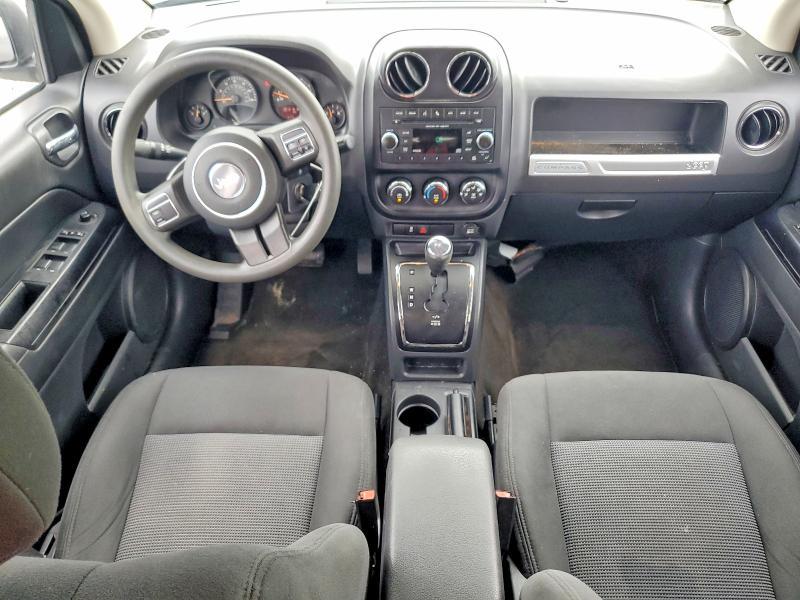 1C4NJDBB8GD556875 2016 Jeep Compass photo no. 8