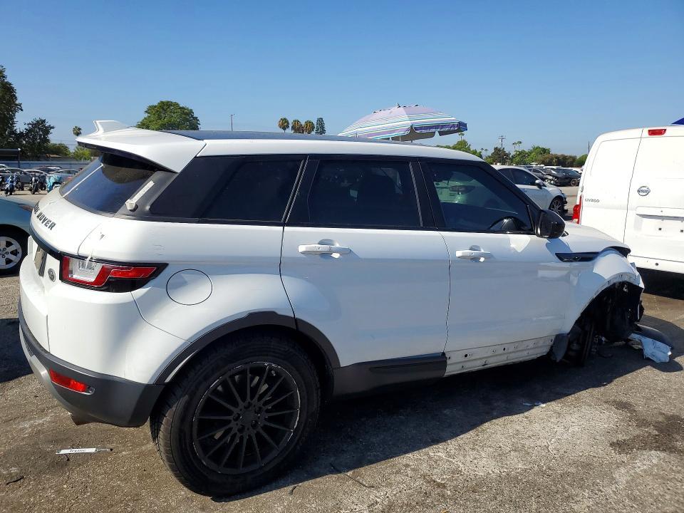 SALVP2BG2HH250661 2017 Land Rover Range Rover photo no. 3